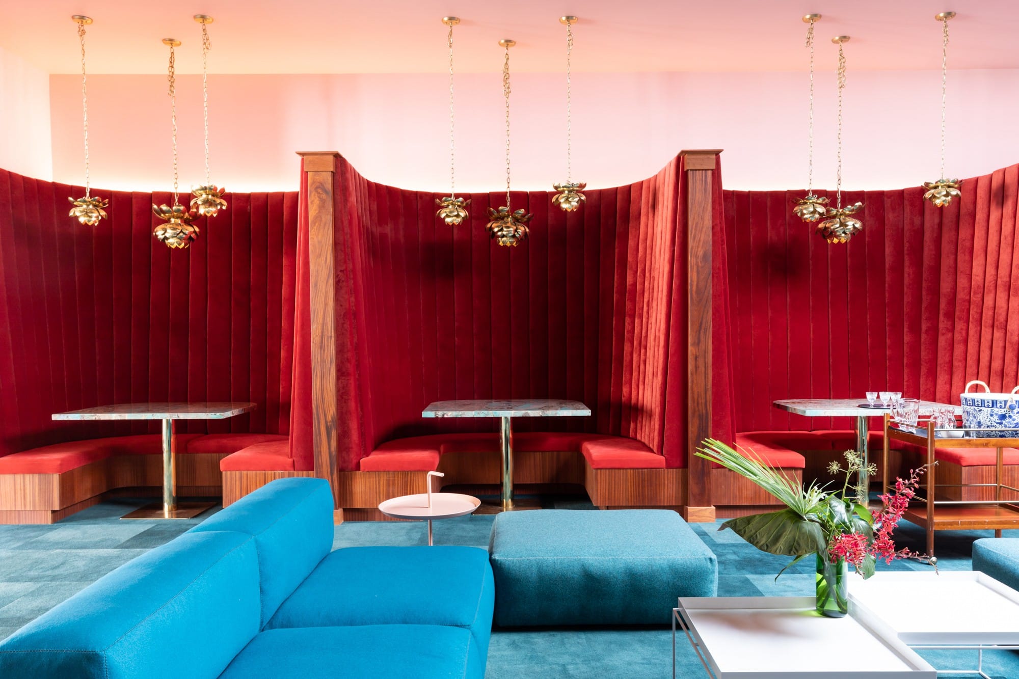 Moongate Lounge