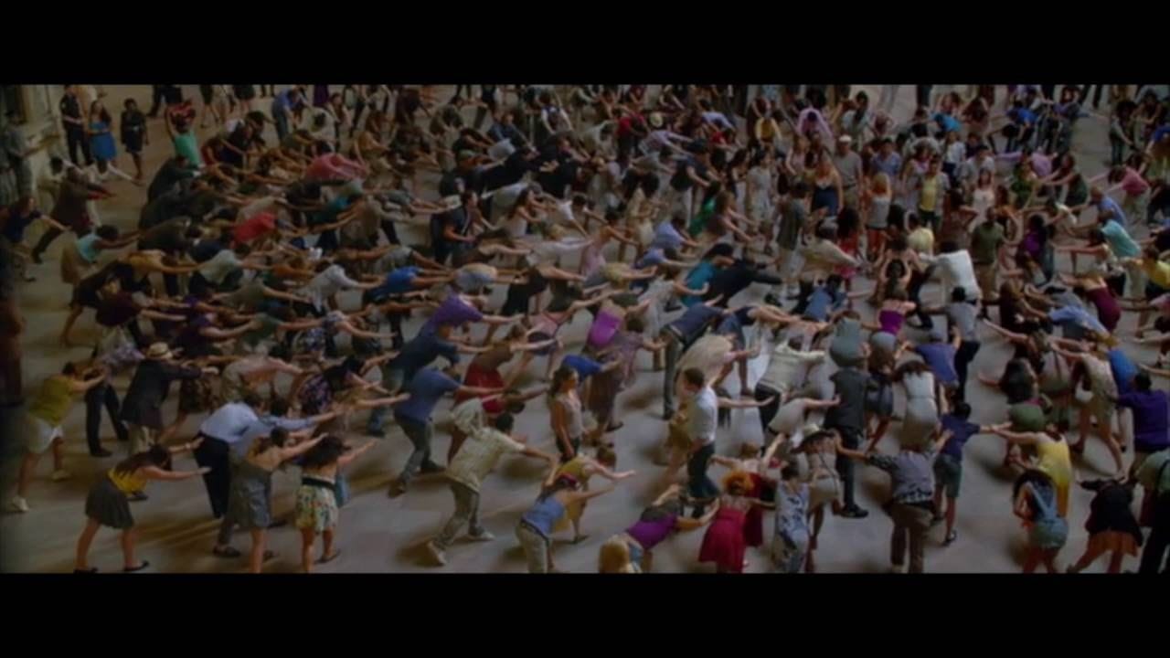 Friends With Benefits - Closing Time Flash Mob (2011)