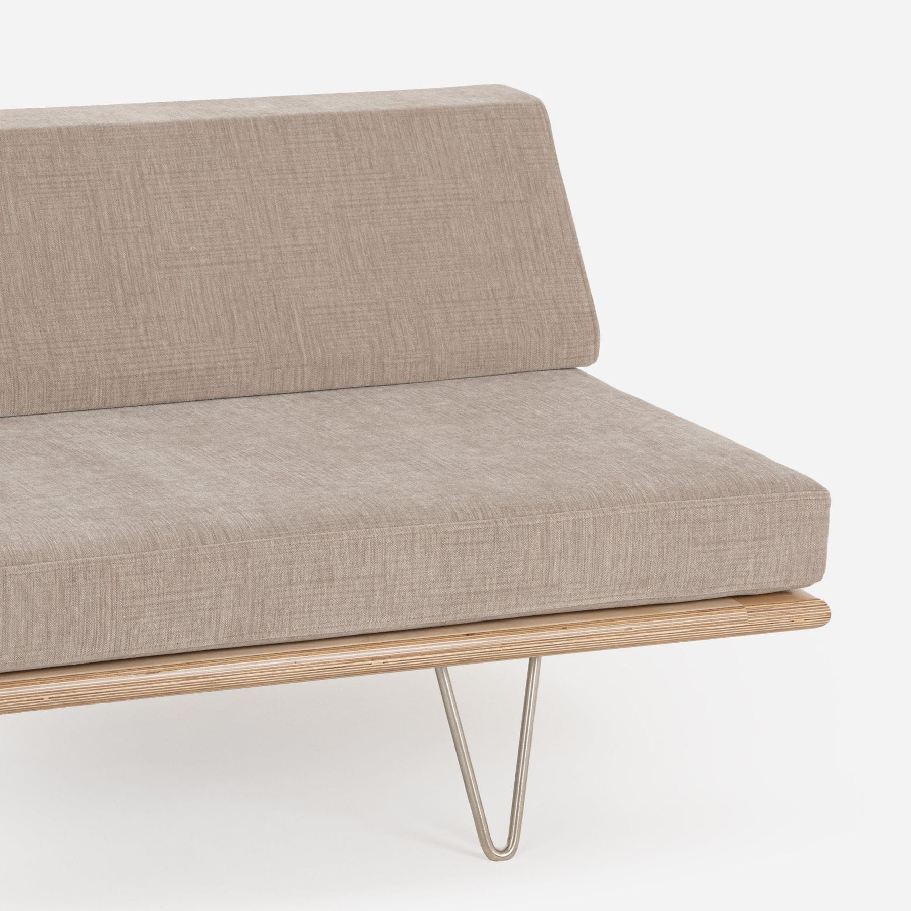Case Study Daybed