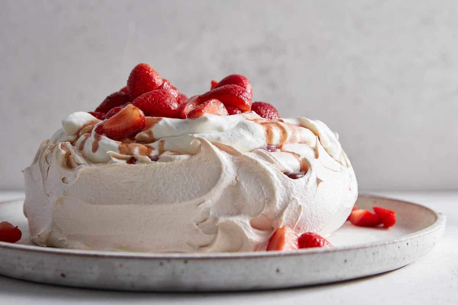 strawberry pavlova