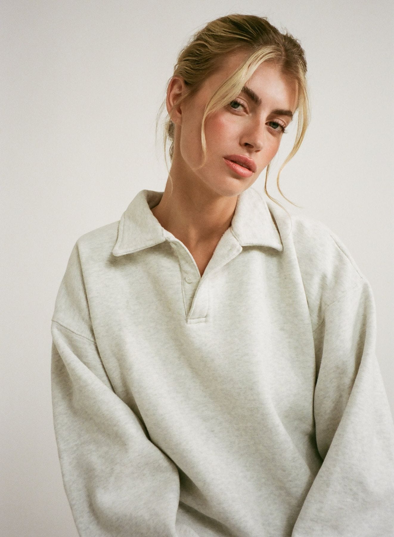 Airport Sweatshirt (Pearl Gray)